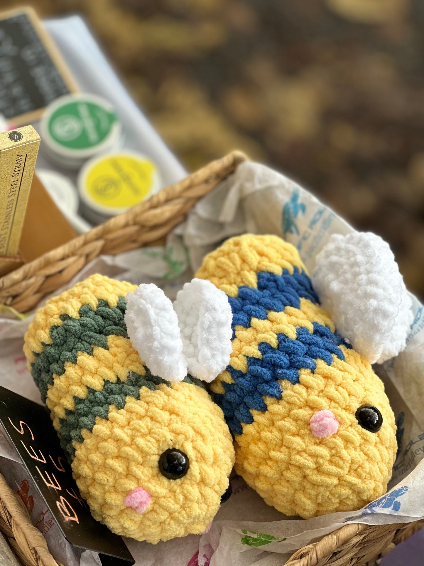 Crochet Chenile Bees. Crochet cotton Bee keychains, gifts, can be attached to bags, cuddly, stocking filler, friendship, amigurami, comfort